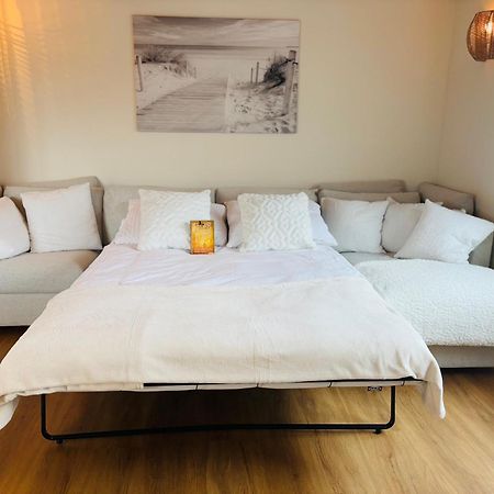 Kuestenkojen Mit 4 Ferienwohnungen Fuer 1 Bis 8 Pers Mit Diversen Schlafzimmern, Garten Oder Balkon 부숨 외부 사진