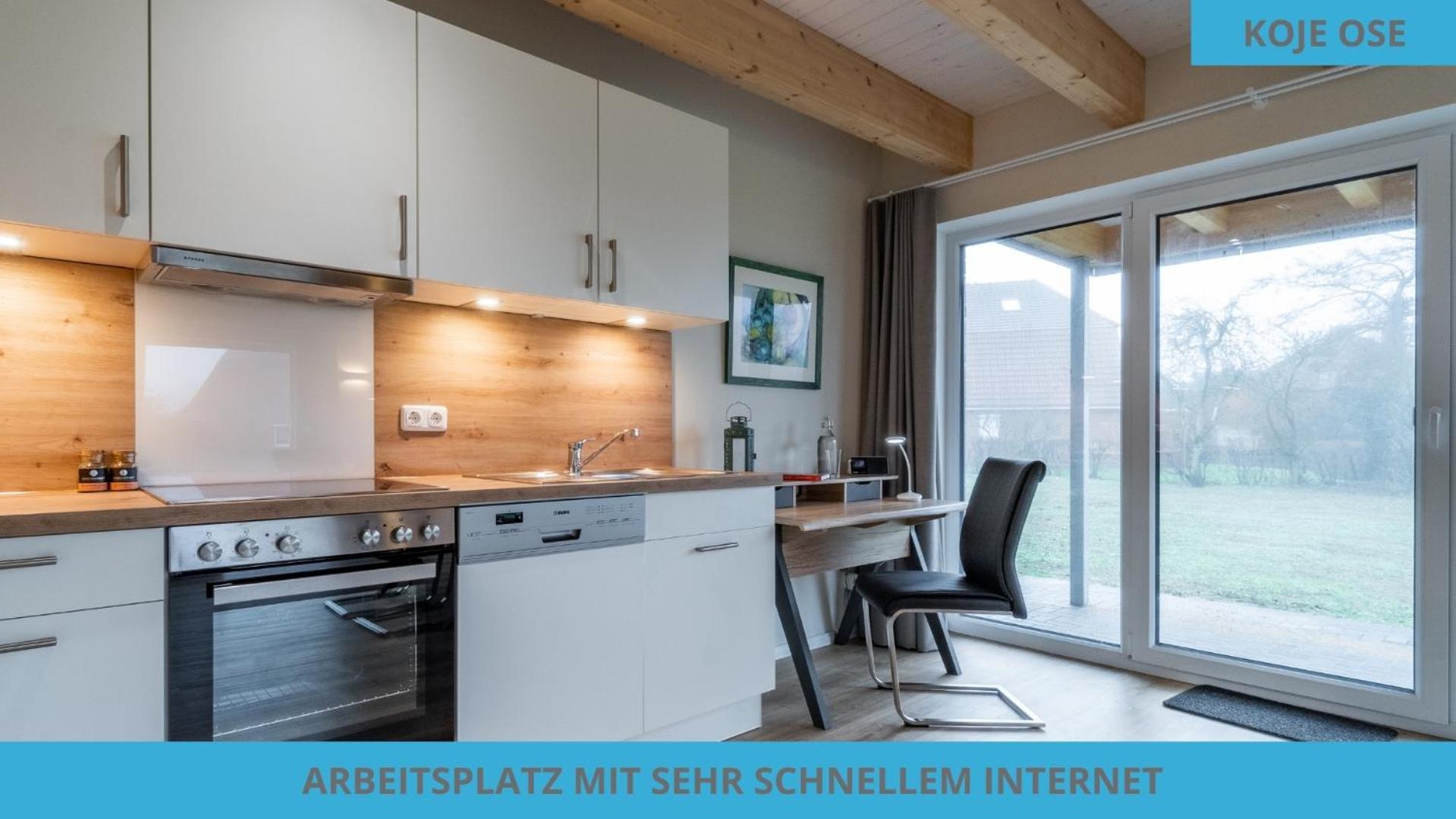 Kuestenkojen Mit 4 Ferienwohnungen Fuer 1 Bis 8 Pers Mit Diversen Schlafzimmern, Garten Oder Balkon 부숨 외부 사진